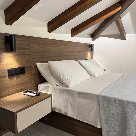 Rock&seaview Апартаменты Ливанатес