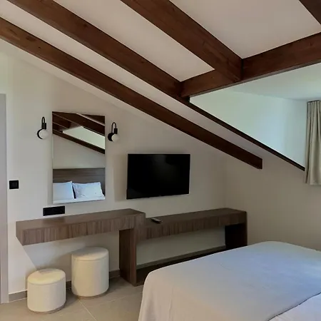 Апартаменты Rock&seaview Ливанатес