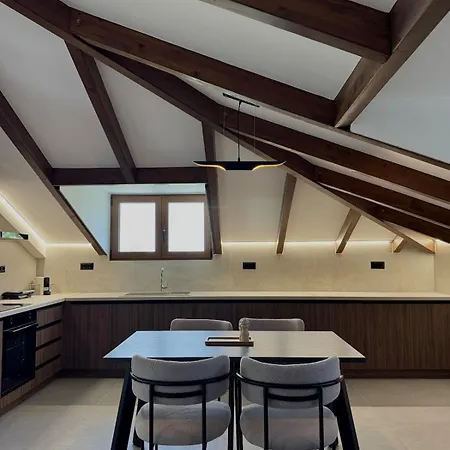 Rock&seaview Livanátai