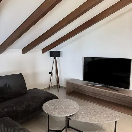 Rock&seaview Апартаменты Ливанатес