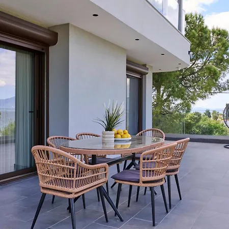 Rock&seaview Апартаменты *